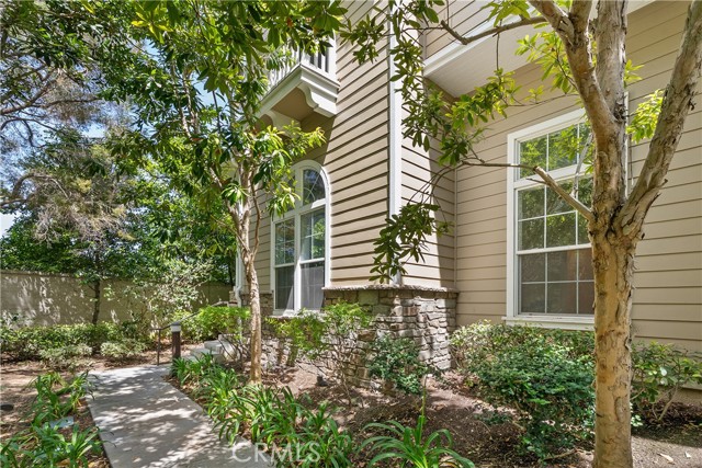 Detail Gallery Image 3 of 47 For 6249 Pacific Pointe Dr #16,  Huntington Beach,  CA 92648 - 3 Beds | 2/1 Baths