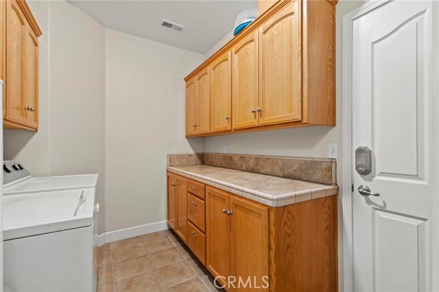 17 Pleasant Oak Lane, Oroville CA: https://media.crmls.org/medias/a3ea0366-dd1c-4562-8745-5ddca2e8f856.jpg