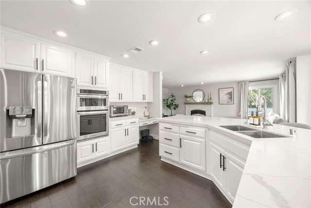 20640 Via Breve, Yorba Linda CA: https://media.crmls.org/medias/a3ea140f-d521-46bd-96aa-6dc4e5220a17.jpg