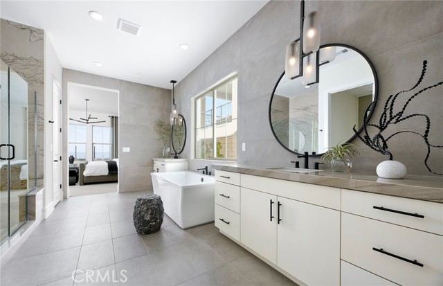 Detail Gallery Image 12 of 26 For 11845 Canoga Ave, Chatsworth,  CA 91311 - 5 Beds | 5/1 Baths