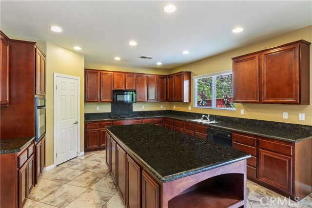 16183 Village Meadow Drive, Riverside CA: https://media.crmls.org/medias/a3eb16be-4a3d-4d07-b00e-cd6593b7d7ee.jpg