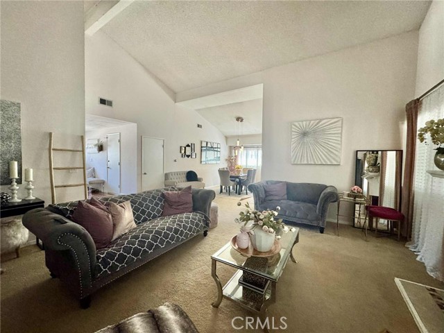 Detail Gallery Image 8 of 32 For 1782 Green Meadow, Tustin,  CA 92780 - 3 Beds | 2 Baths