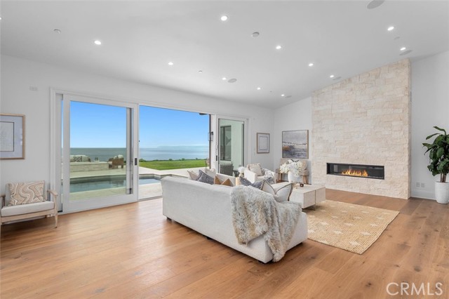 Detail Gallery Image 14 of 72 For 32042 Isthmus View Dr, Rancho Palos Verdes,  CA 90275 - 6 Beds | 6/2 Baths