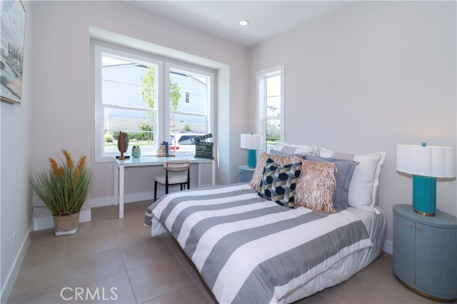 390 Riverbend, Lake Forest CA: https://media.crmls.org/medias/a3ecf0db-865d-445f-ac82-a29438fd7c84.jpg