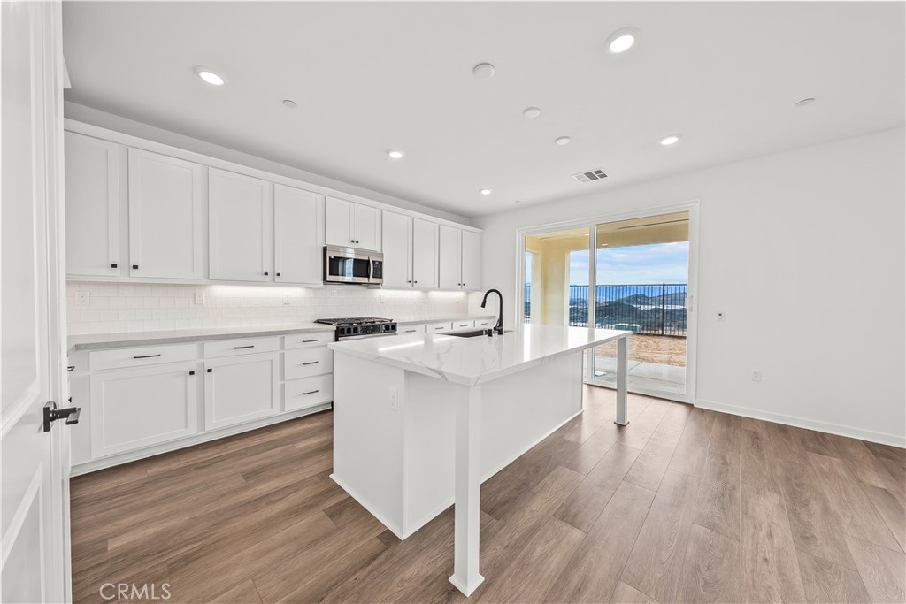 MLS #SR25261066 image #17