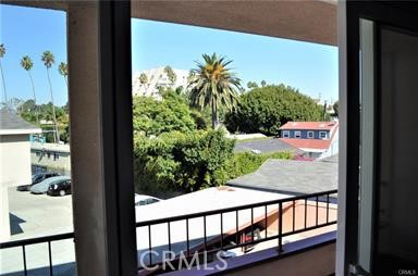 Detail Gallery Image 12 of 14 For 2025 4th 205a,  Santa Monica,  CA 90405 - 1 Beds | 1 Baths