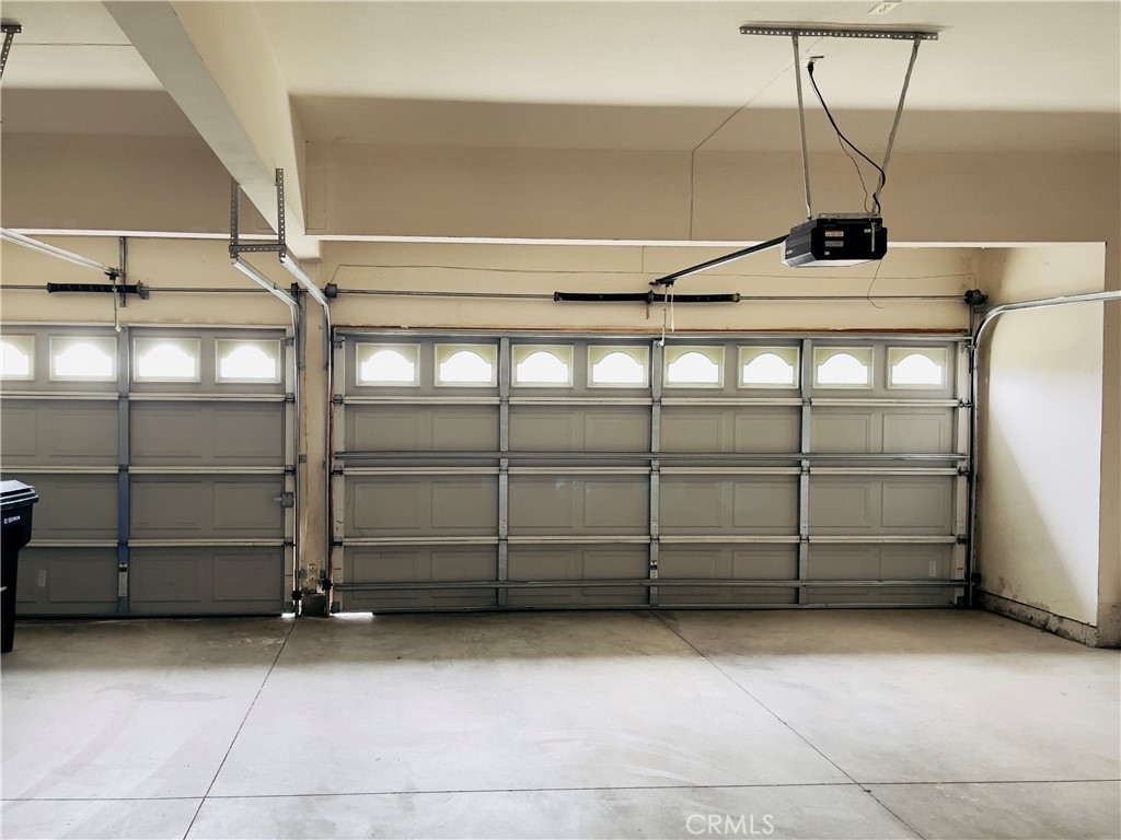 MLS #OC25252647 image #10