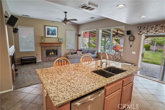 17334 Sierra Sunrise Lane, Canyon Country CA: https://media.crmls.org/medias/a3ee51d8-45a5-4964-905d-1fba24f1e3da.jpg