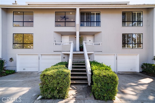 Detail Gallery Image 26 of 27 For 102 Intrepid, Newport Beach,  CA 92663 - 4 Beds | 3 Baths