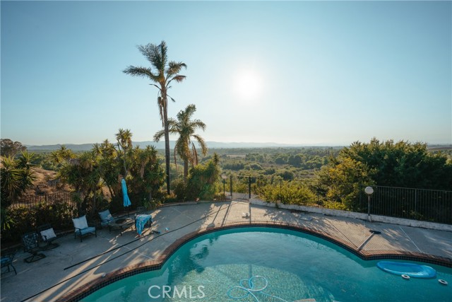 5266 Bluff Street, Norco CA: https://media.crmls.org/medias/a3ef8fab-afaa-43d9-aa05-225db8725b07.jpg