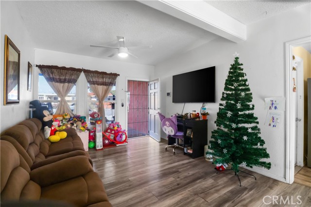 Detail Gallery Image 8 of 20 For 1718 W 166th St, Compton,  CA 90220 - 4 Beds | 2 Baths