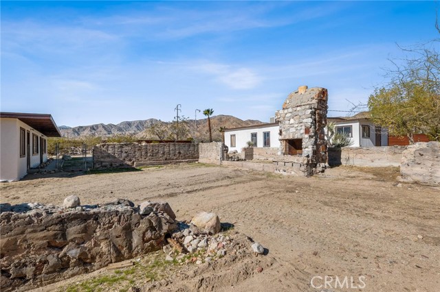 Detail Gallery Image 37 of 64 For 9016 Rose Eden Dr, Morongo Valley,  CA 92256 - 3 Beds | 3 Baths