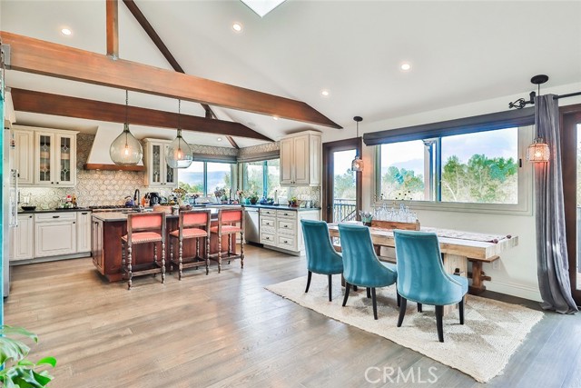 Detail Gallery Image 6 of 45 For 5617 Colodny Dr, Agoura Hills,  CA 91301 - 6 Beds | 4/1 Baths