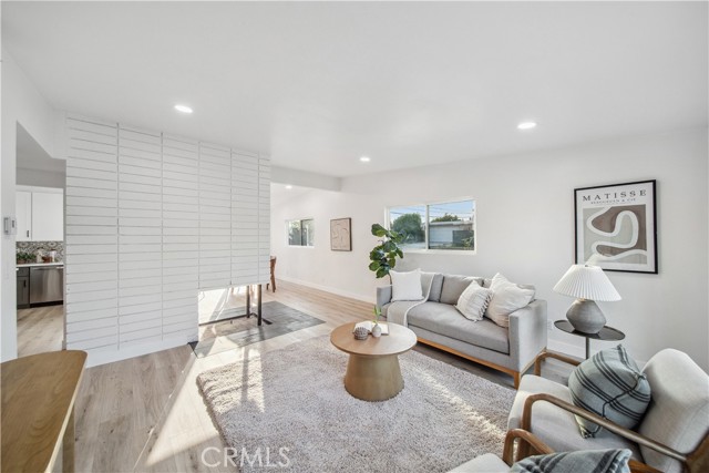 957 N Jasmine Avenue, Ontario CA: https://media.crmls.org/medias/a3f1181c-900e-4f9c-a056-efc9c590767e.jpg