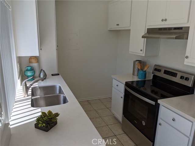 Detail Gallery Image 7 of 14 For 23224 Orange, Lake Forest,  CA 92630 - 1 Beds | 1 Baths