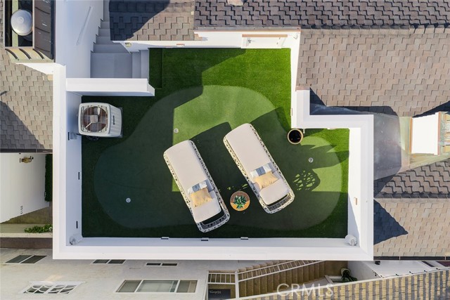 515 Narcissus Avenue, Corona del Mar CA: https://media.crmls.org/medias/a3f163dc-fc39-41cf-be2e-8ced0eb4ffc9.jpg