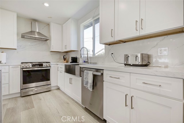 Detail Gallery Image 14 of 36 For 20437 Septo St, Chatsworth,  CA 91311 - 3 Beds | 2 Baths