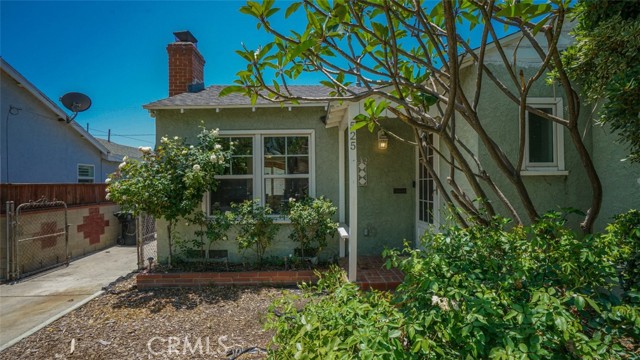 525 N Mariposa Street, Burbank CA: https://media.crmls.org/medias/a3f2fd23-ed0d-41a1-bdc2-c87ae17997b5.jpg