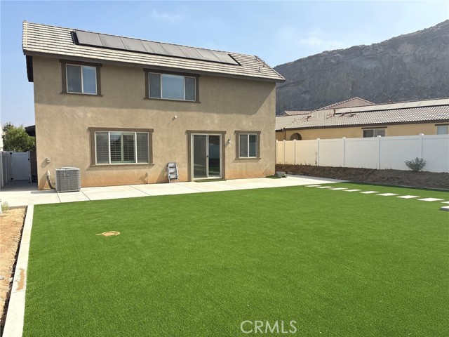 6598 Smith Rock Court, Jurupa Valley CA: https://media.crmls.org/medias/a3f34149-ee7e-4593-92bc-94dbf21d2e65.jpg