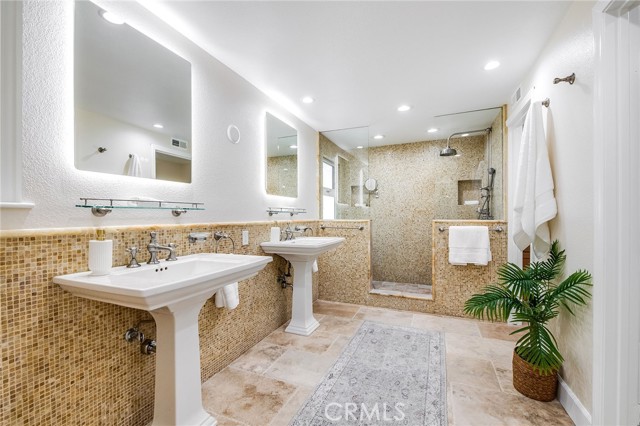 20516 Germain Street, Chatsworth CA: https://media.crmls.org/medias/a3f49650-ceb5-4564-9c5d-b2d0ed547708.jpg