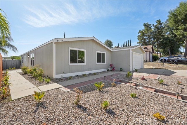 33418 Furrow Court, Wildomar CA: https://media.crmls.org/medias/a3f4b01e-fa68-48e9-8c26-c057b7adb4b6.jpg