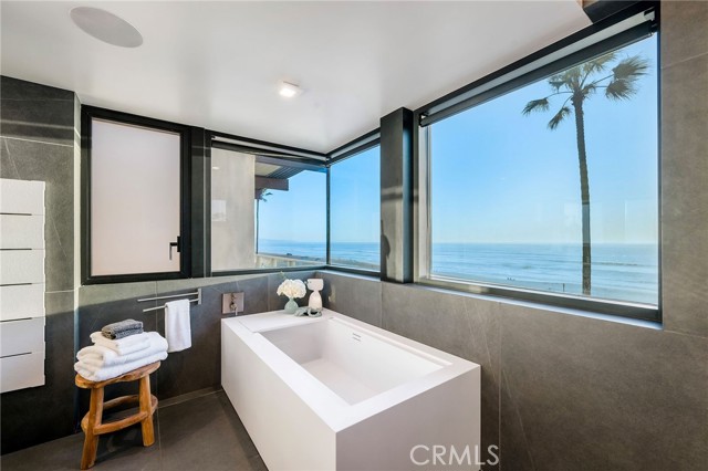 4320 The Strand, Manhattan Beach, California 90266, 3 Bedrooms Bedrooms, ,1 BathroomBathrooms,Residential,For Sale,The Strand,SB25006940