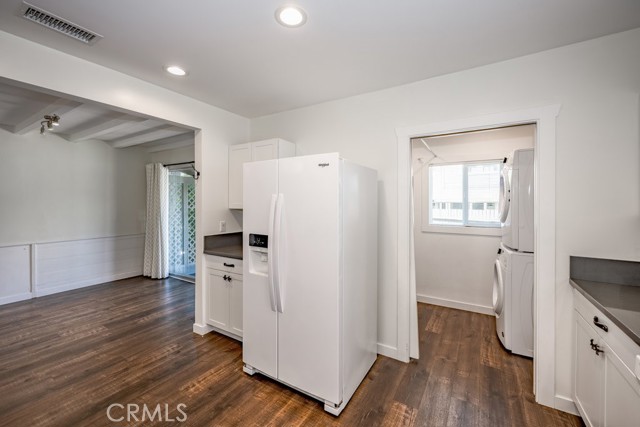 1219 N Lincoln Street, Burbank CA: https://media.crmls.org/medias/a3f66eda-9056-4277-ac8d-2606da928a88.jpg