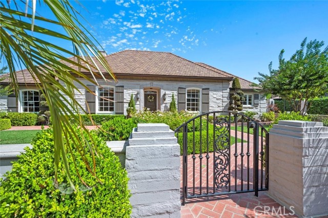Detail Gallery Image 2 of 75 For 4269 Country Club Dr, Long Beach,  CA 90807 - 3 Beds | 3/3 Baths