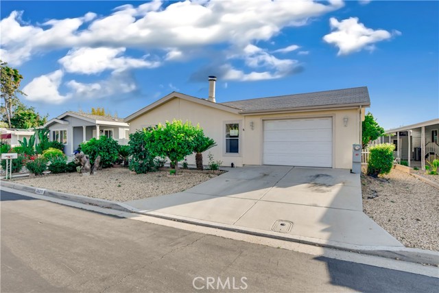 Detail Gallery Image 2 of 34 For 38211 Camino Cinife, Murrieta,  CA 92563 - 3 Beds | 2 Baths