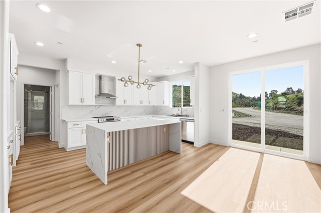 Detail Gallery Image 7 of 53 For 1969 Lyon Ave, Riverside,  CA 92503 - 5 Beds | 4 Baths