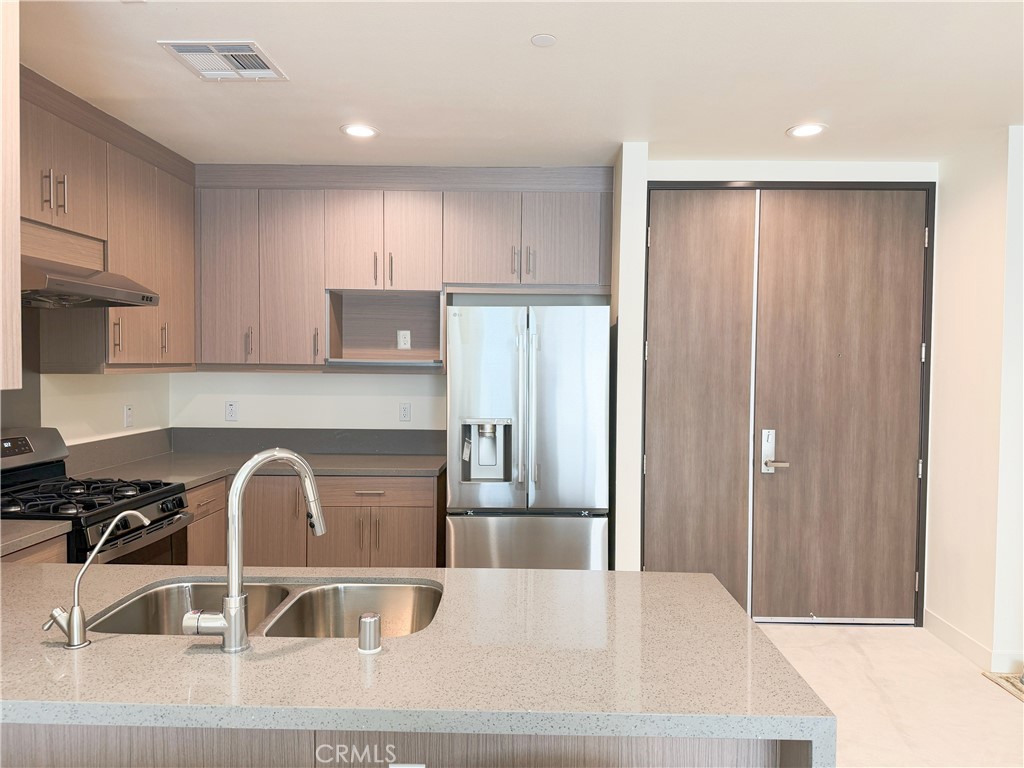 168 S Monterey St #212