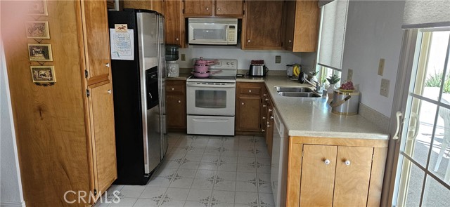 Detail Gallery Image 11 of 26 For 2431 El Rancho Cir, Hemet,  CA 92545 - 2 Beds | 2 Baths