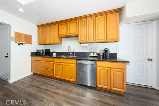 Detail Gallery Image 14 of 39 For 10512 Rose Hedge, Whittier,  CA 90606 - 5 Beds | 3 Baths