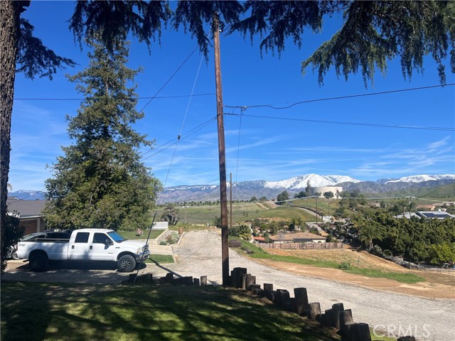 Detail Gallery Image 12 of 12 For 12184 Gladys, Yucaipa,  CA 92399 - 3 Beds | 2 Baths