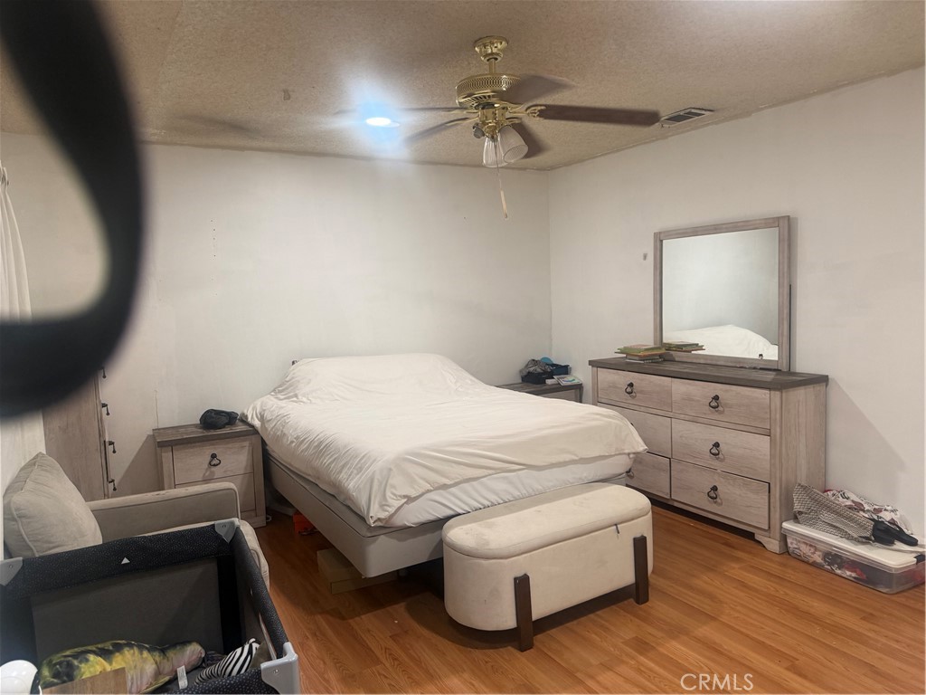 https://media.crmls.org/medias/a3fb7414-5270-43b6-8047-6a38dd6fde9a.jpg?preset=X-Large
