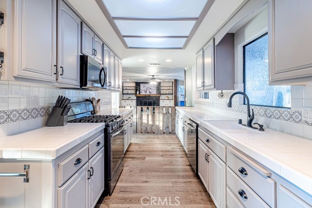 Detail Gallery Image 7 of 29 For 2353 Corona, Norco,  CA 92860 - 4 Beds | 2 Baths