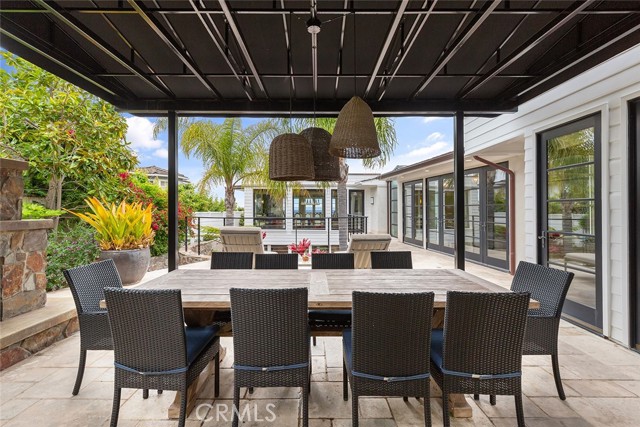 Detail Gallery Image 11 of 43 For 322 Emerald Bay, Laguna Beach,  CA 92651 - 6 Beds | 6/1 Baths