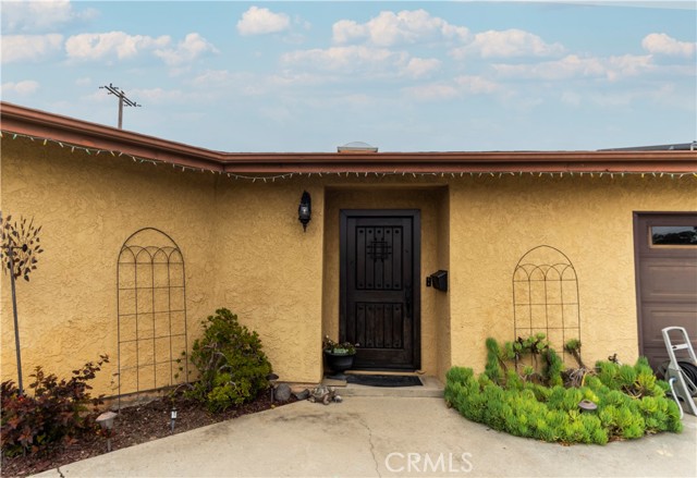 Detail Gallery Image 2 of 29 For 9711 W Palais Rd, Anaheim,  CA 92804 - 4 Beds | 2 Baths