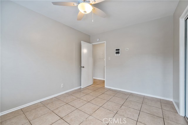 Detail Gallery Image 9 of 11 For 912 Gladys Ave #2,  Long Beach,  CA 90804 - 2 Beds | 1 Baths