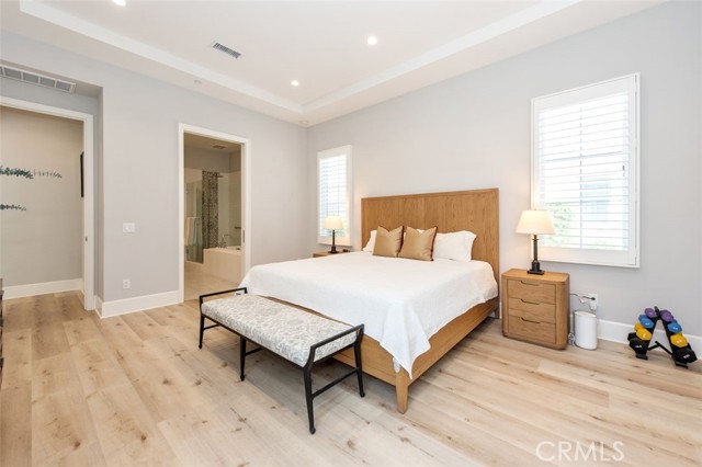 Detail Gallery Image 8 of 18 For 114 Vigna, Irvine,  CA 92602 - 4 Beds | 3/1 Baths