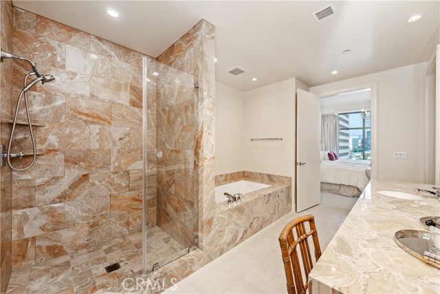 10776 Wilshire Boulevard, Los Angeles CA: https://media.crmls.org/medias/a3fe1ab2-9d5b-4833-9629-dfd35ab885b3.jpg
