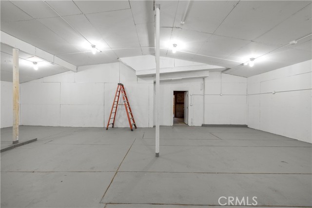 15374 Gaskell Road, Rosamond CA: https://media.crmls.org/medias/a3fe3afc-6255-498a-9bab-619fcbf3a9fa.jpg