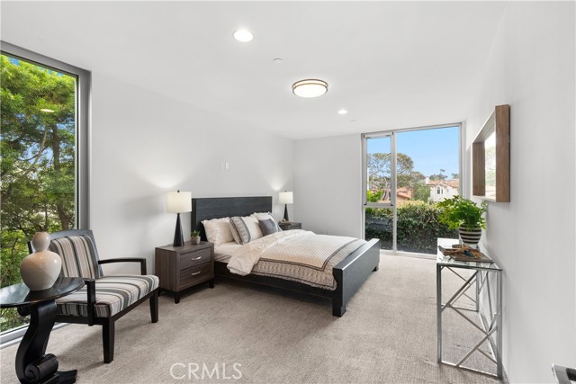 932 Manhattan Beach Blvd., Manhattan Beach, California 90266, 3 Bedrooms Bedrooms, ,2 BathroomsBathrooms,Residential,Sold,Manhattan Beach Blvd.,SB24148961