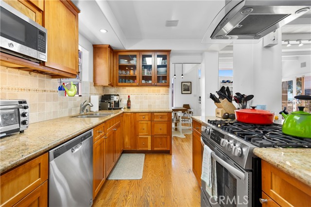 319 29th Street, Manhattan Beach, California 90266, 5 Bedrooms Bedrooms, ,3 BathroomsBathrooms,Residential,Sold,29th,SB22026167