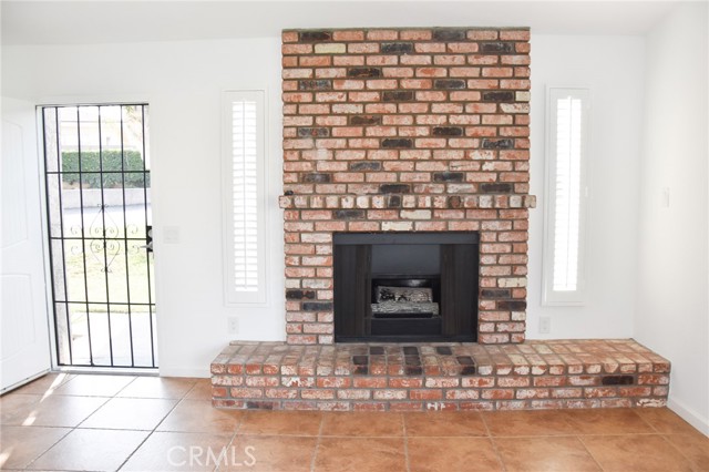 3340 E Collins Avenue, Orange CA: https://media.crmls.org/medias/a4007dd3-f927-4b42-a92e-99bf074dbdb8.jpg