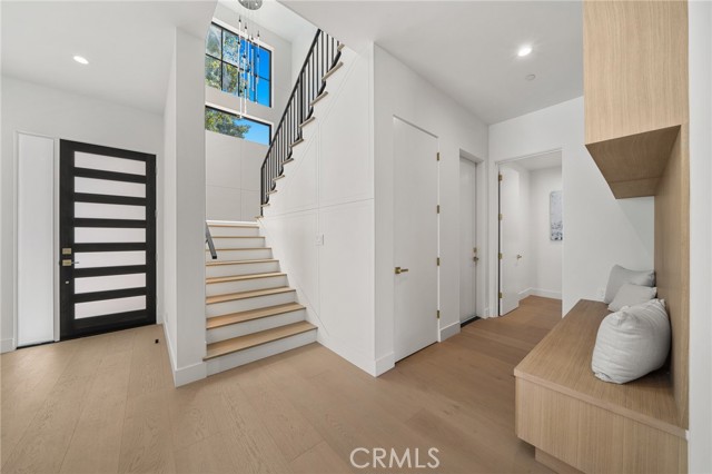 5945 Hesperia Avenue, Encino CA: https://media.crmls.org/medias/a4015597-794d-45c7-8fdc-62a858d1e424.jpg