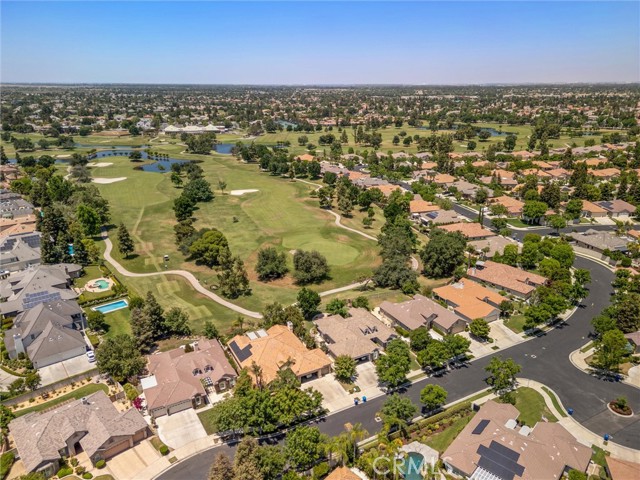 Detail Gallery Image 9 of 51 For 2403 Crocus Dr, Bakersfield,  CA 93311 - 3 Beds | 2 Baths