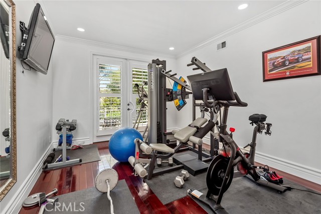 Detail Gallery Image 21 of 31 For 5267 Newcastle Ln, Calabasas,  CA 91302 - 6 Beds | 6 Baths