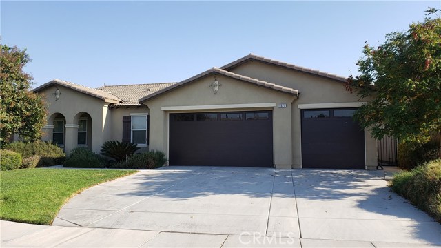 6670 Iron Horse Ln, Eastvale, CA 92880