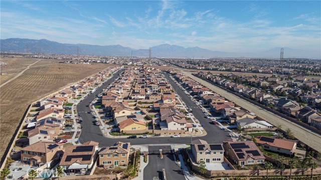 Detail Gallery Image 26 of 27 For 15537 Parry Peak Dr, Fontana,  CA 92336 - 3 Beds | 2 Baths